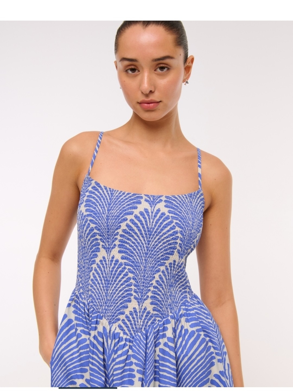 Abercrombie & Fitch Blue and White Smocked Sundress - Picture 7 of 7